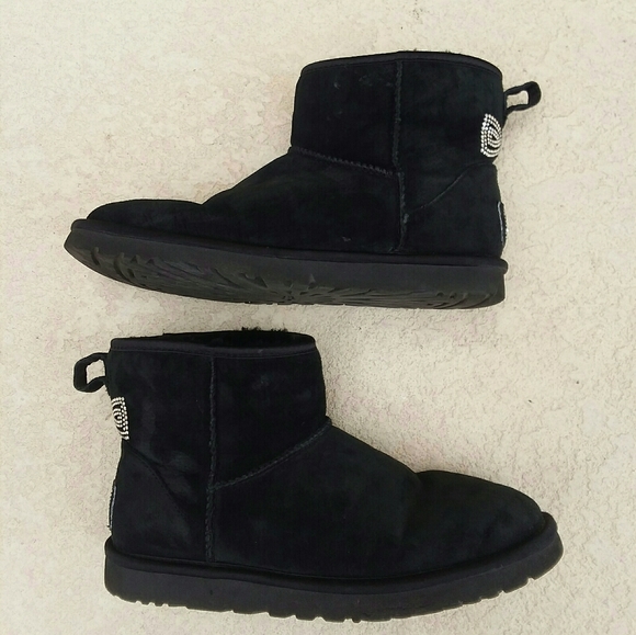 UGG Black Classic Bling Bow Boots Size 8 - Picture 2 of 6